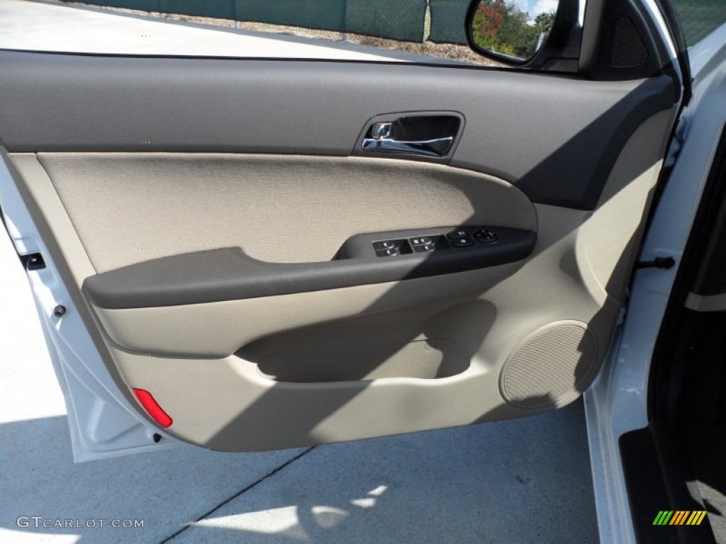 2012 Hyundai Elantra GLS Touring Beige Door Panel Photo #55658797