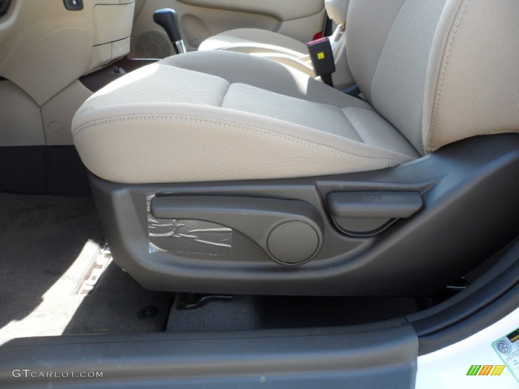 2012 Elantra GLS Touring - Polar White / Beige photo #26