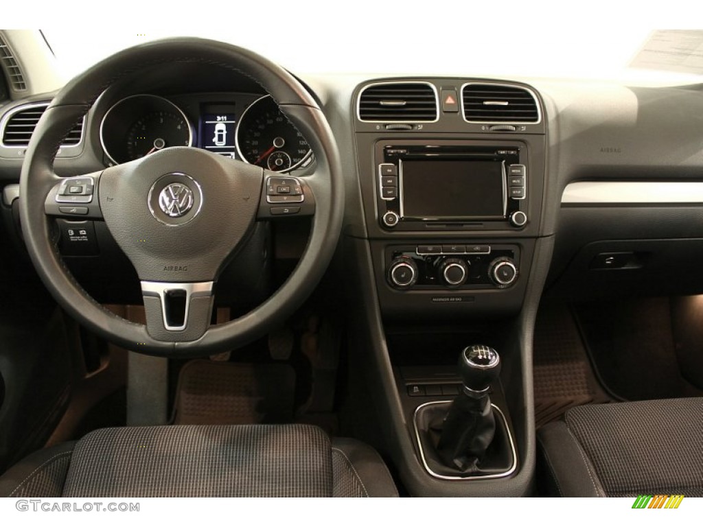 2011 Volkswagen Golf 2 Door TDI Dashboard Photos