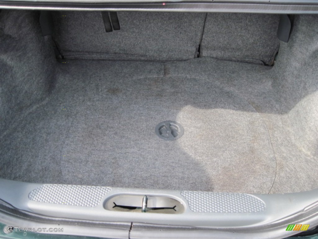 2002 Pontiac Grand Am SE Coupe Trunk Photos