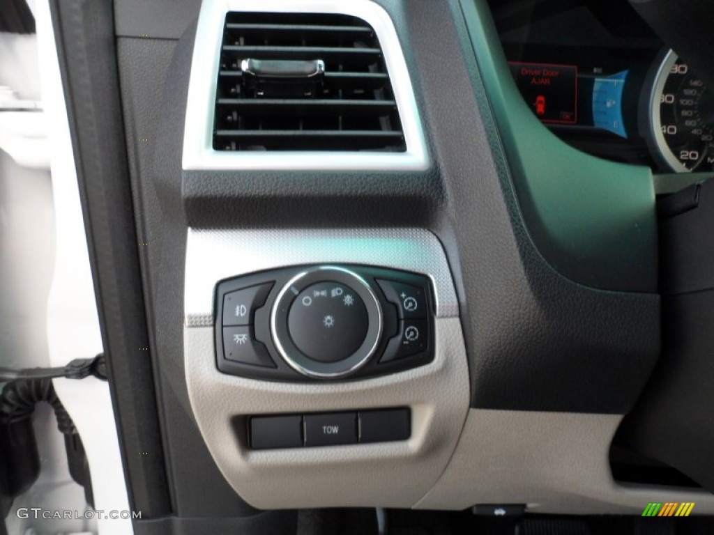 2012 Ford Explorer XLT Controls Photo #55662390