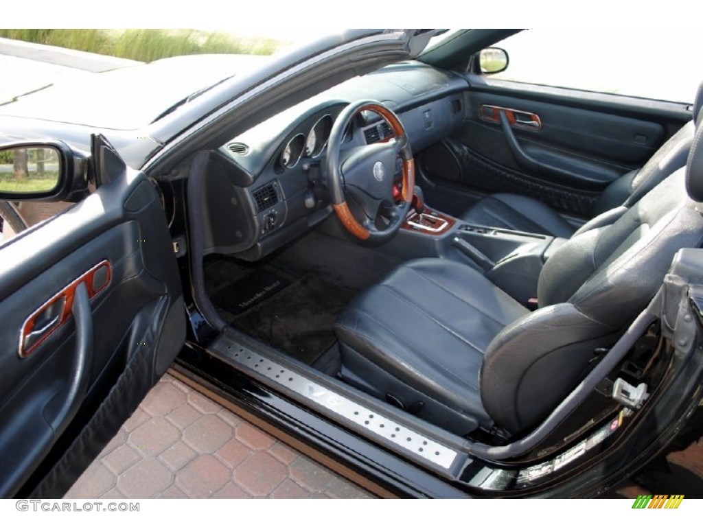 Charcoal Interior 2002 Mercedes-Benz SLK 320 Roadster Photo #55662781
