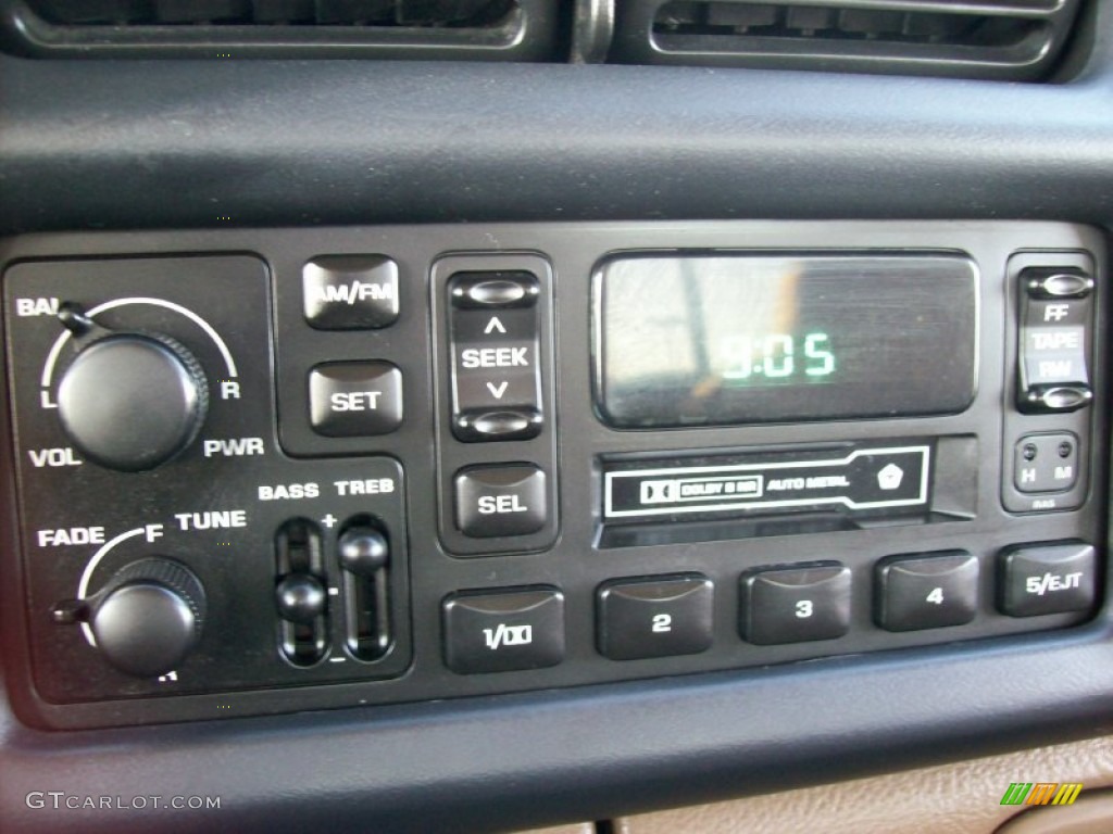 2000 Dodge Ram 1500 SLT Regular Cab 4x4 Audio System Photos