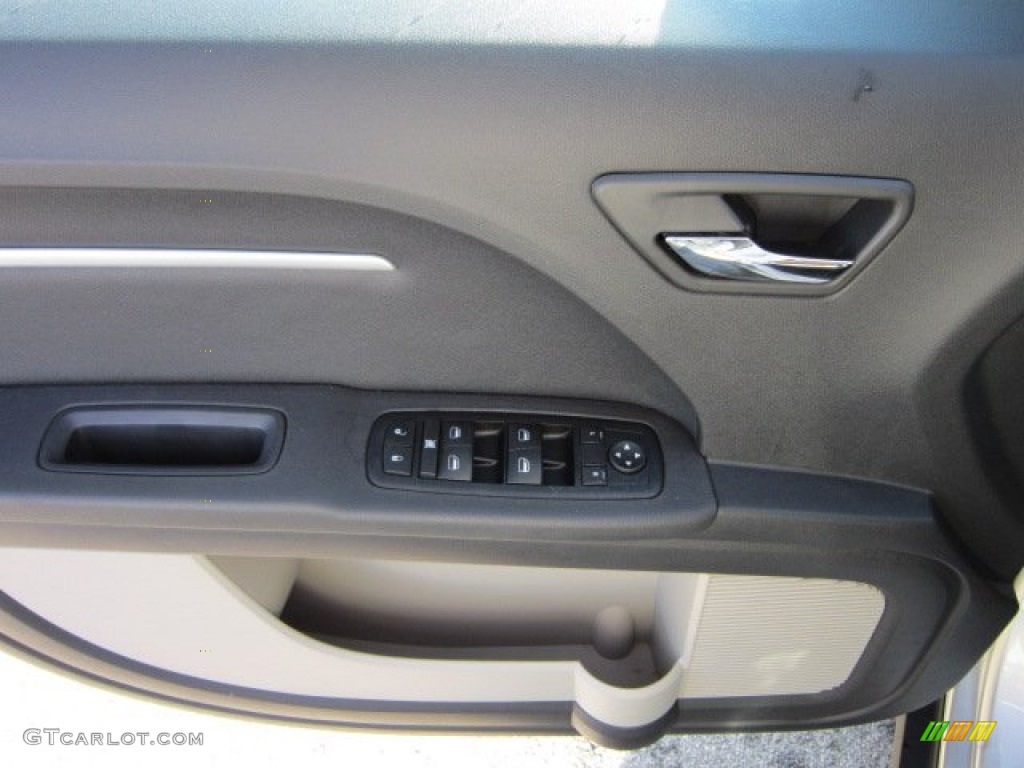 2009 Journey SXT - Bright Silver Metallic / Dark Slate Gray/Light Graystone photo #12