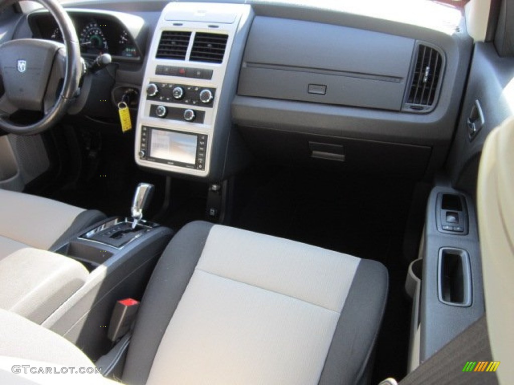 2009 Journey SXT - Bright Silver Metallic / Dark Slate Gray/Light Graystone photo #18