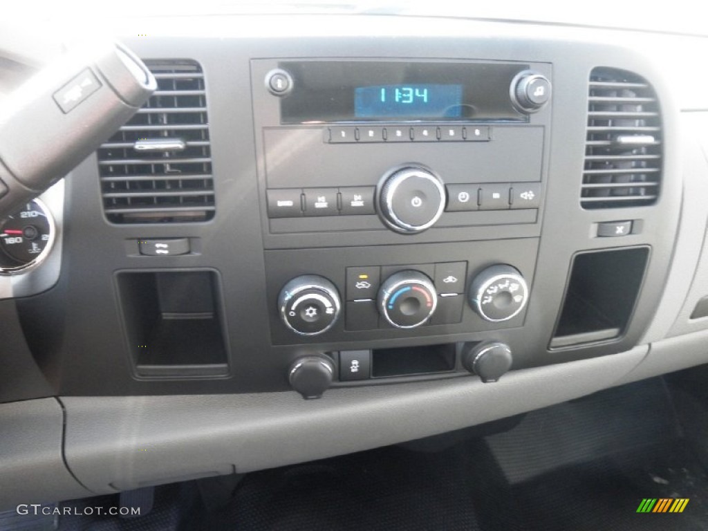 2012 GMC Sierra 2500HD Regular Cab Utility Truck Controls Photo #55664914