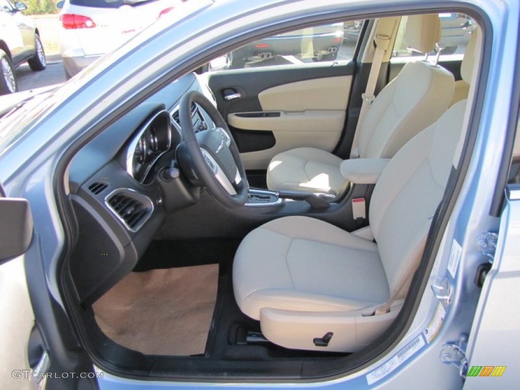 Black/Light Frost Interior 2012 Chrysler 200 Touring Sedan Photo #55666591