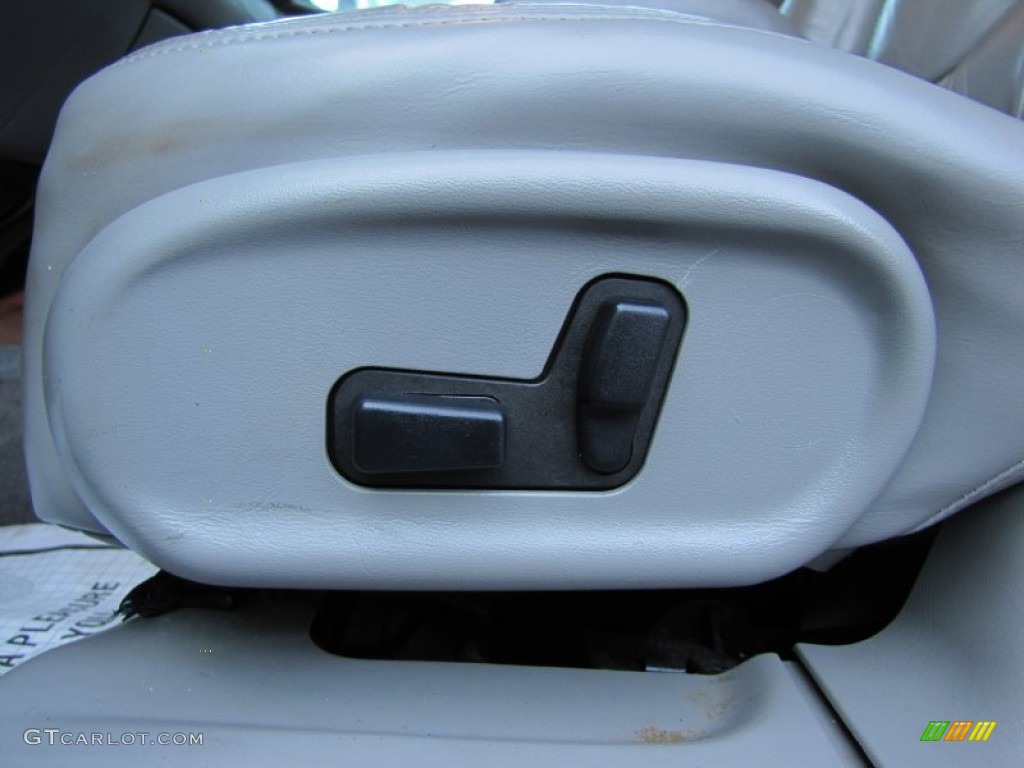 2003 Park Avenue  - Silver Blue Ice Metallic / Medium Gray photo #9