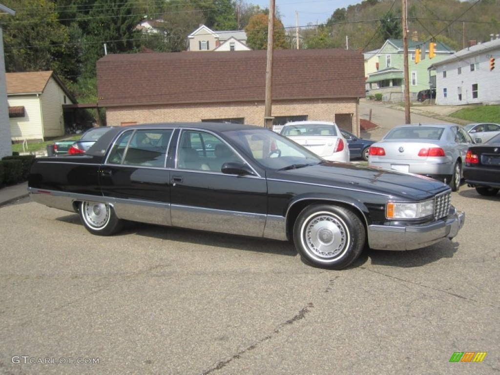 Black 1996 Cadillac Fleetwood Standard Fleetwood Model Exterior Photo #55668811