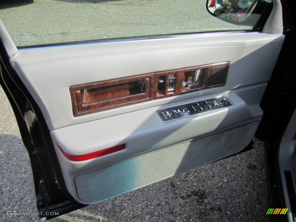 1996 Cadillac Fleetwood Standard Fleetwood Model Gray Door Panel Photo #55668964