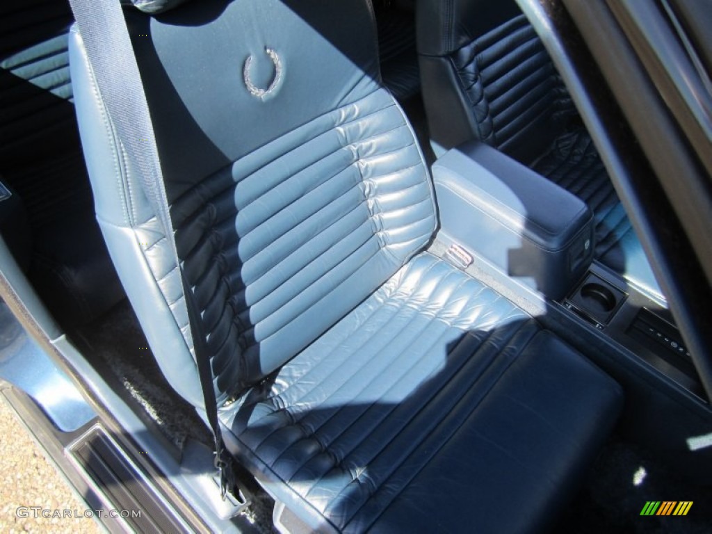 1990 Eldorado Biarritz Coupe - Sapphire Blue Metallic / Dark Blue photo #39