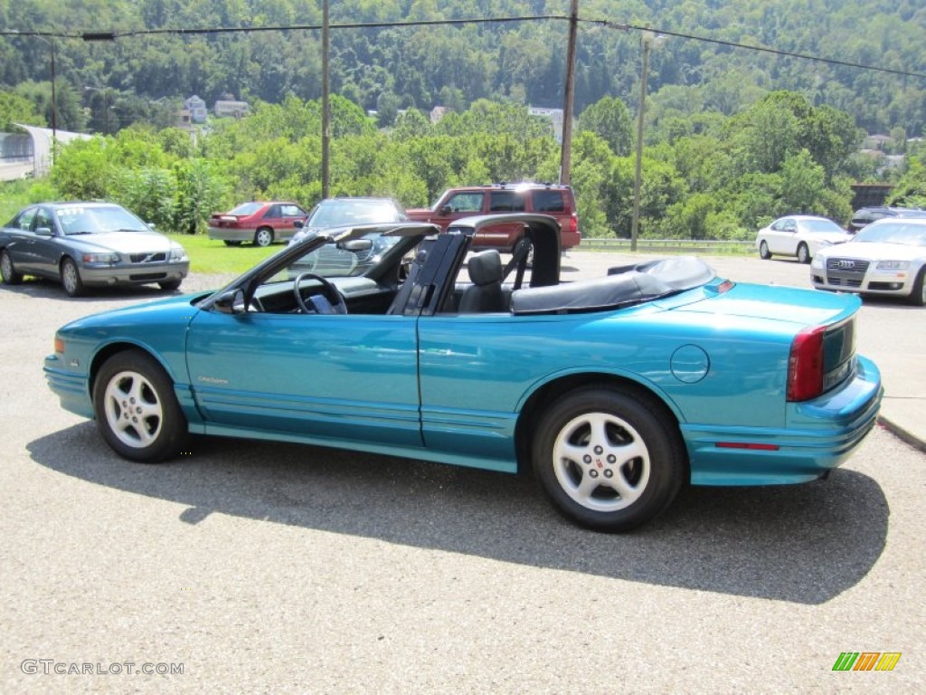 1993 Bright Aqua Blue Metallic Oldsmobile Cutl Supreme