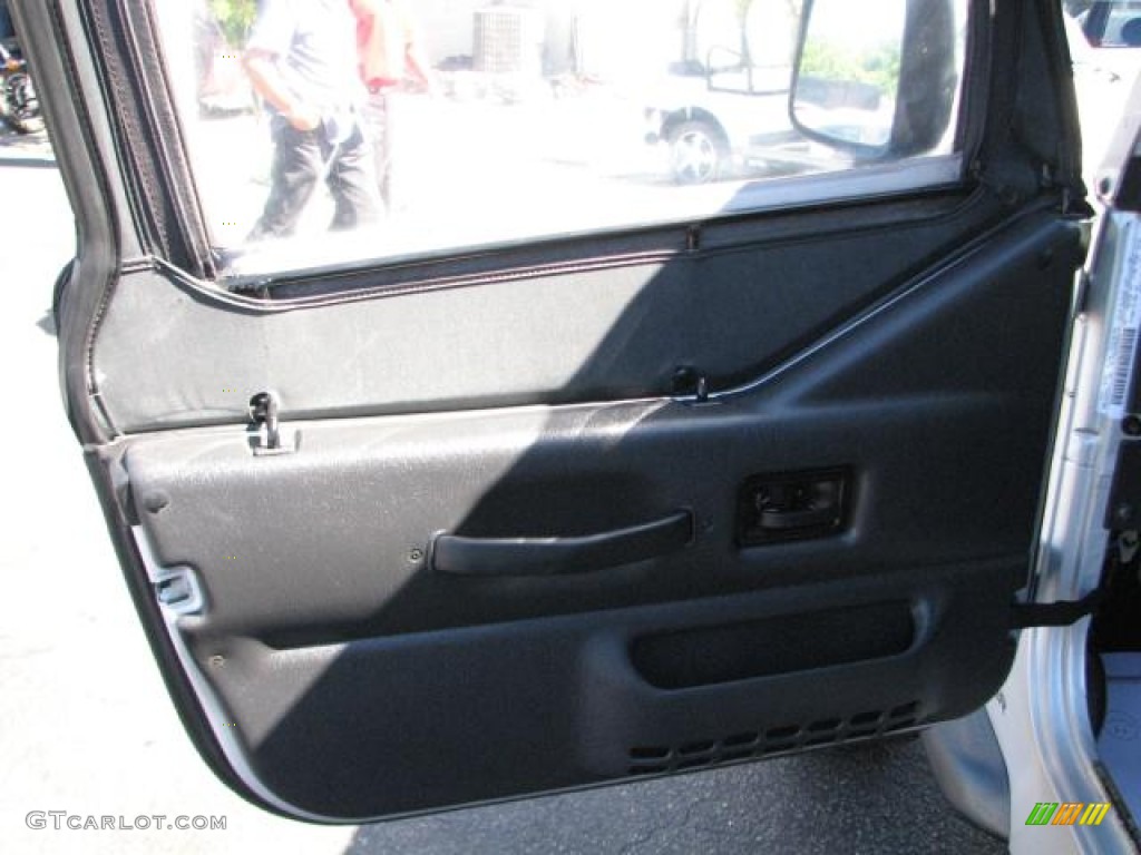 2004 Jeep Wrangler Sport 4x4 Door Panel Photos