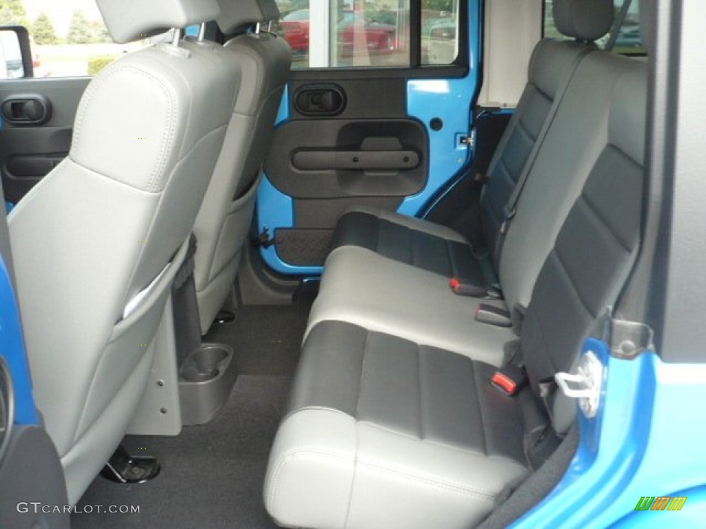 2010 Wrangler Unlimited Sahara 4x4 - Surf Blue Pearl / Dark Slate Gray/Medium Slate Gray photo #18