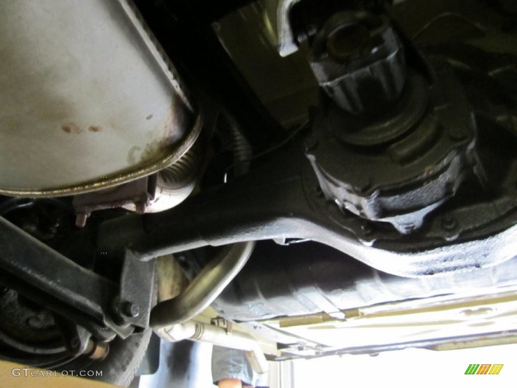 1977 Ford LTD Landau 4 Door Pillared Hardtop Undercarriage Photo #55672945