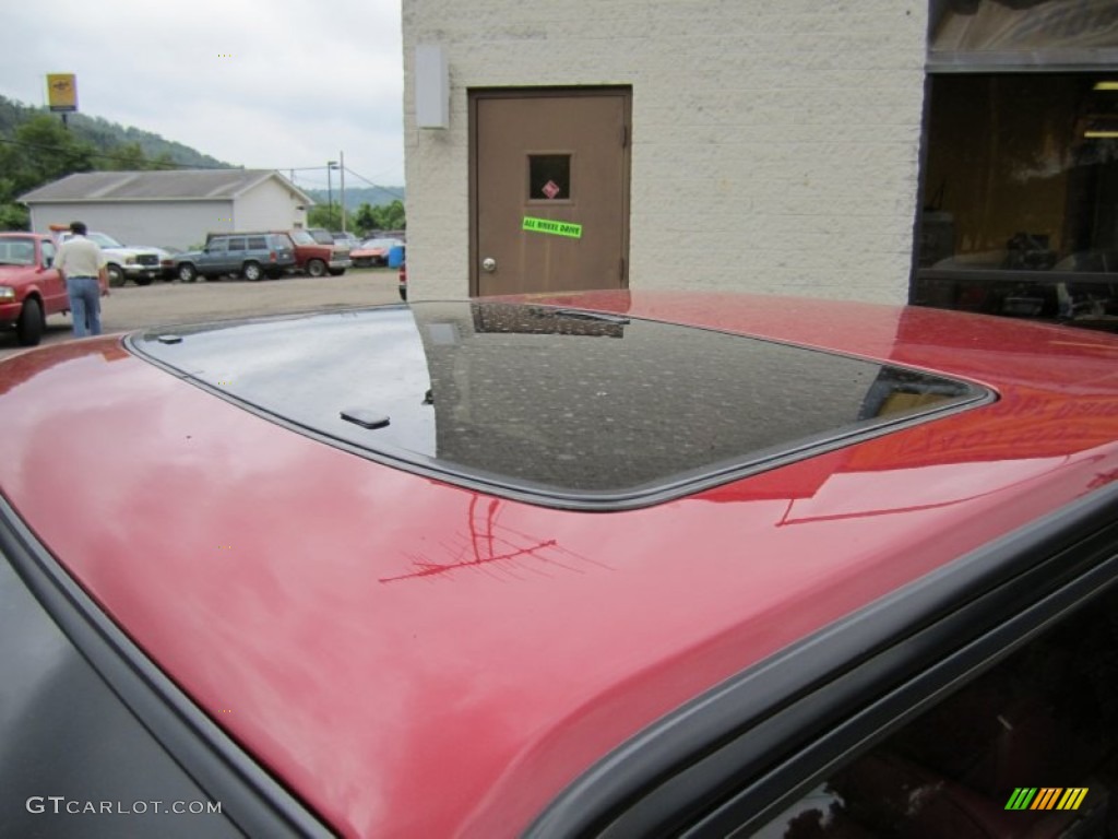 1992 Mustang GT Hatchback - Wild Strawberry Metallic / Scarlet Red photo #30