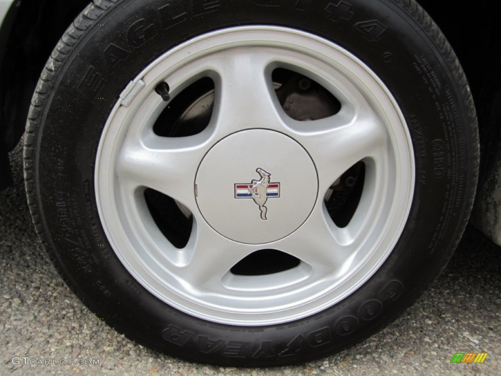 1992 Ford Mustang GT Hatchback Wheel Photo #55674191