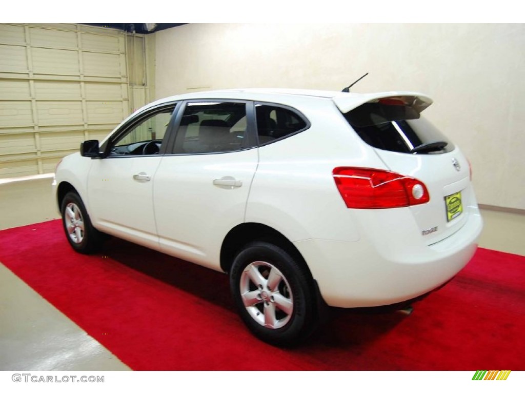 2010 Rogue S 360 Value Package - Phantom White / Gray photo #4
