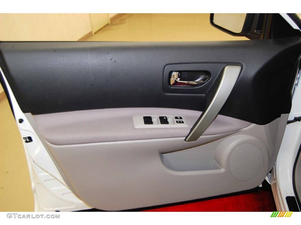 2010 Rogue S 360 Value Package - Phantom White / Gray photo #10