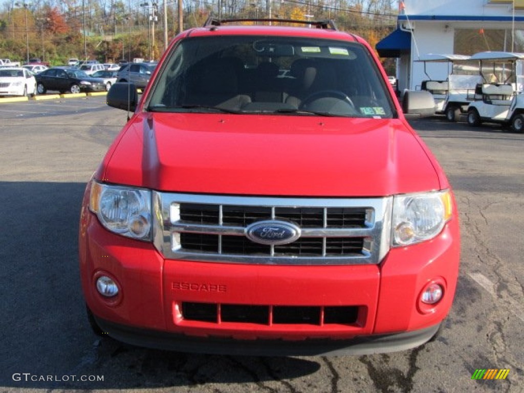 2009 Escape XLT V6 4WD - Torch Red / Charcoal photo #3