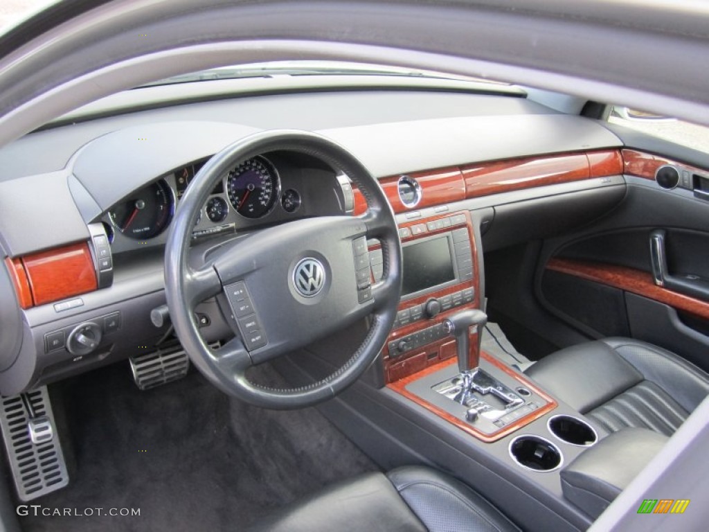 Anthracite Interior 2004 Volkswagen Phaeton V8 4Motion Sedan Photo #55675210