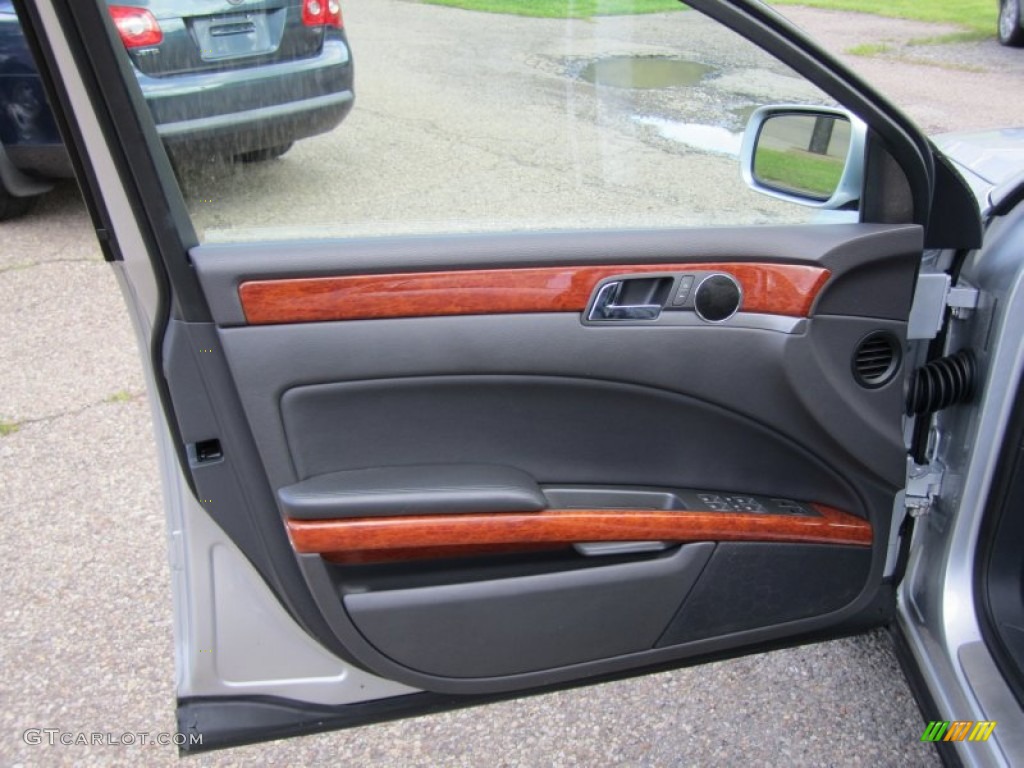 2004 Volkswagen Phaeton V8 4Motion Sedan Anthracite Door Panel Photo #55675222