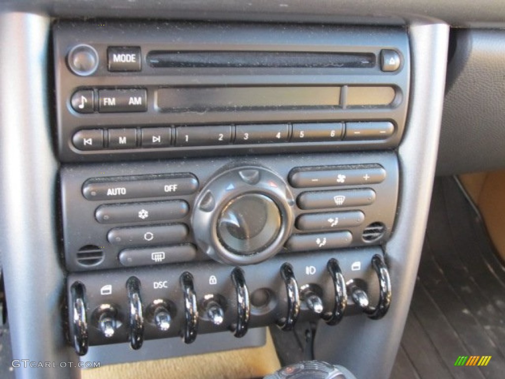 2004 Mini Cooper Hardtop Controls Photo #55675585