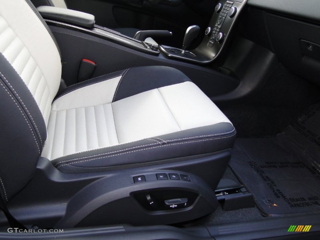 2012 C30 T5 R-Design - Titanium Grey Metallic / R Design Off Black/Calcite photo #14