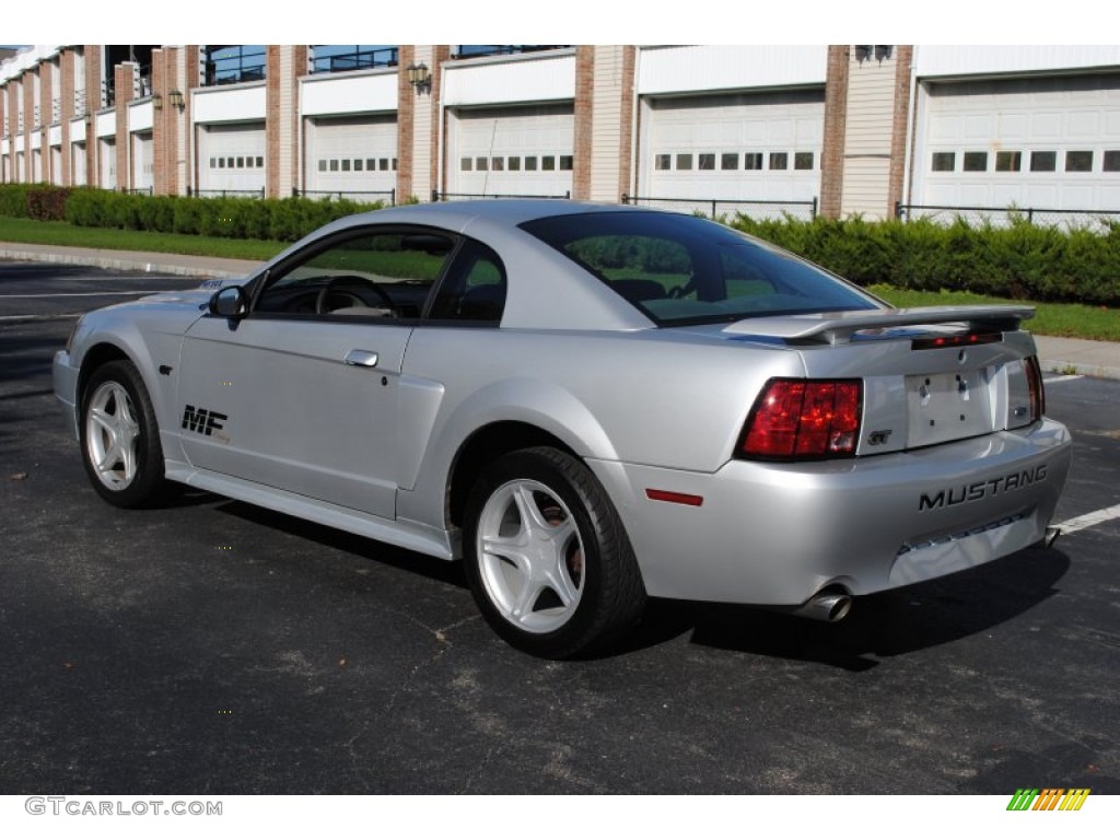 2001 Mustang GT Coupe - Silver Metallic / Dark Charcoal photo #4