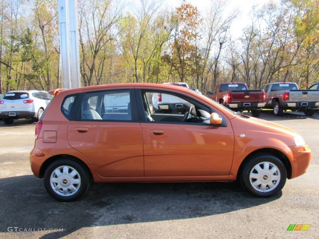 Spicy Orange Metallic 2005 Chevrolet Aveo LT Hatchback Exterior Photo #55678201