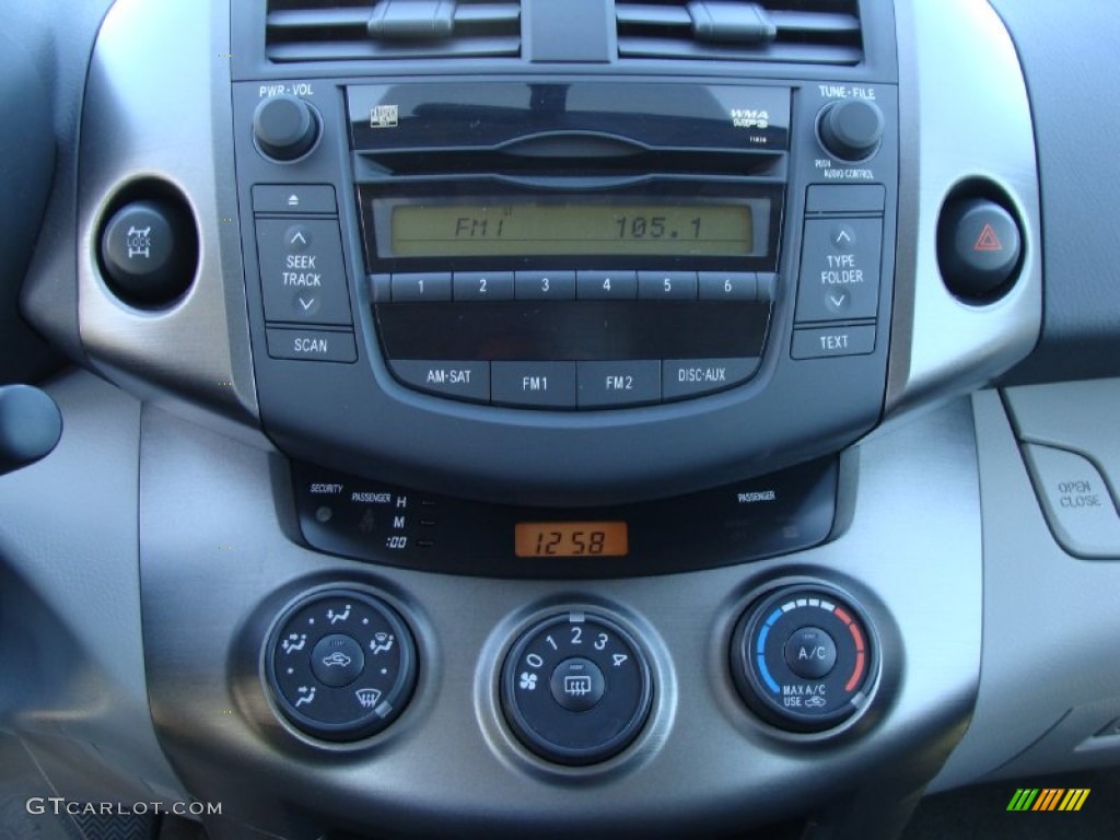 2009 Toyota Highlander Hybrid 4WD Controls Photo #55679221