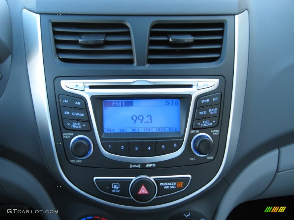 2012 Hyundai Accent GS 5 Door Controls Photo #55681310