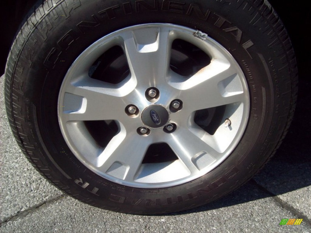 2005 Ford Explorer XLT 4x4 Wheel Photo #55682710