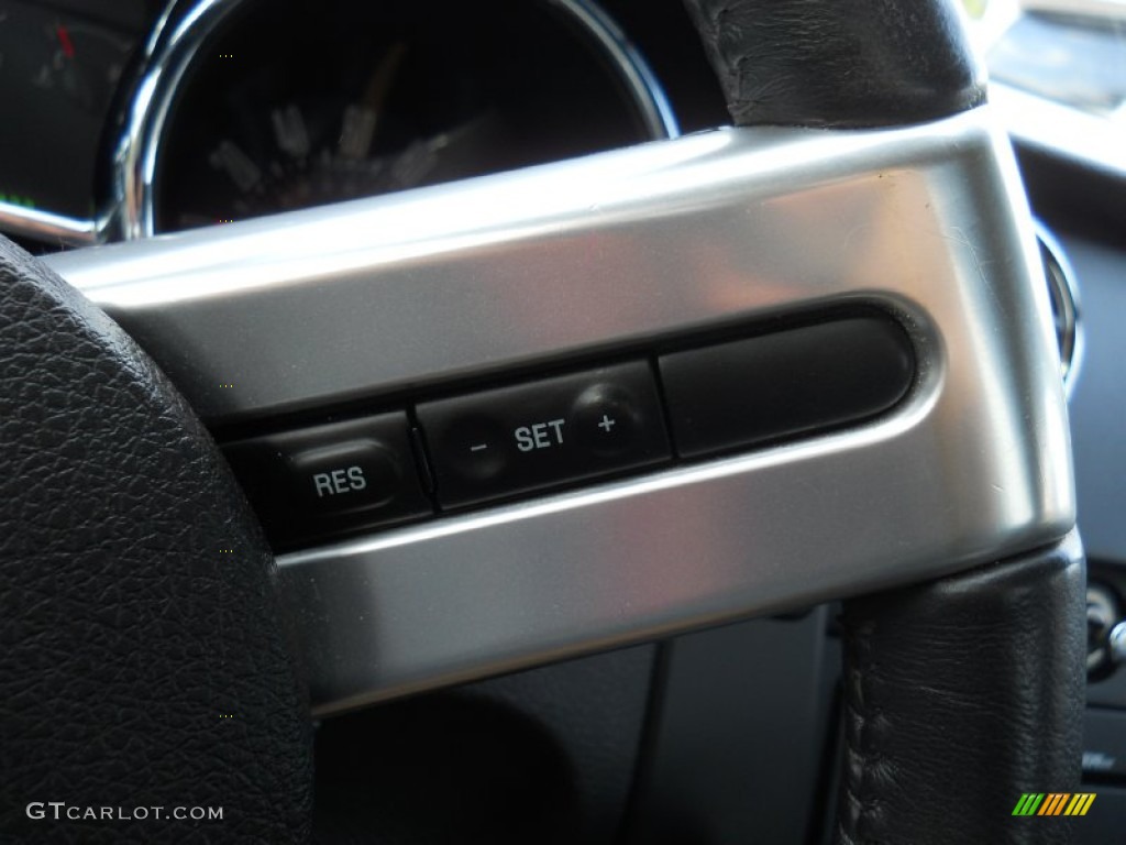 2006 Mustang V6 Premium Coupe - Satin Silver Metallic / Dark Charcoal photo #10