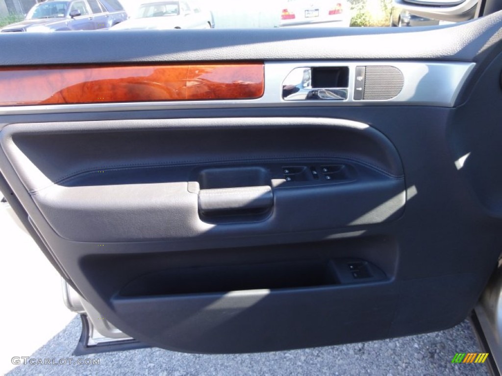 2004 Volkswagen Touareg V8 Anthracite Door Panel Photo #55692035