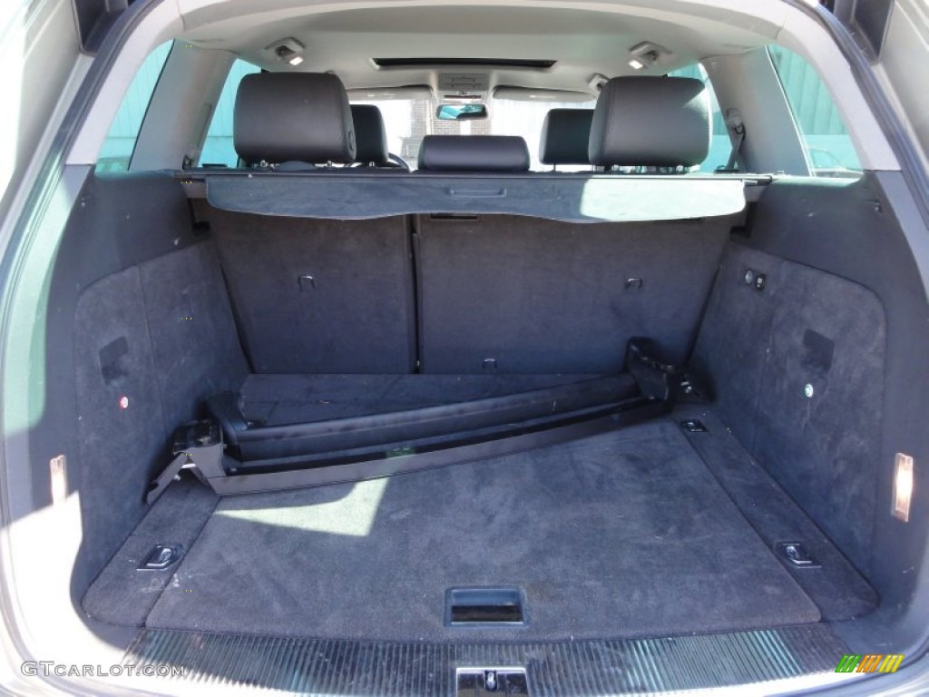 2004 Volkswagen Touareg V8 Trunk Photo #55692166