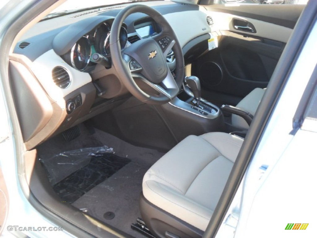 Cocoa/Light Neutral Interior 2012 Chevrolet Cruze LTZ/RS Photo #55695610