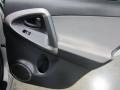 Classic Silver Metallic - RAV4 4WD Photo No. 19