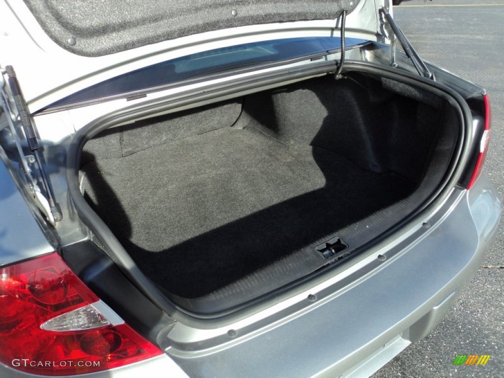 2007 Buick LaCrosse CXL Trunk Photo #55698164