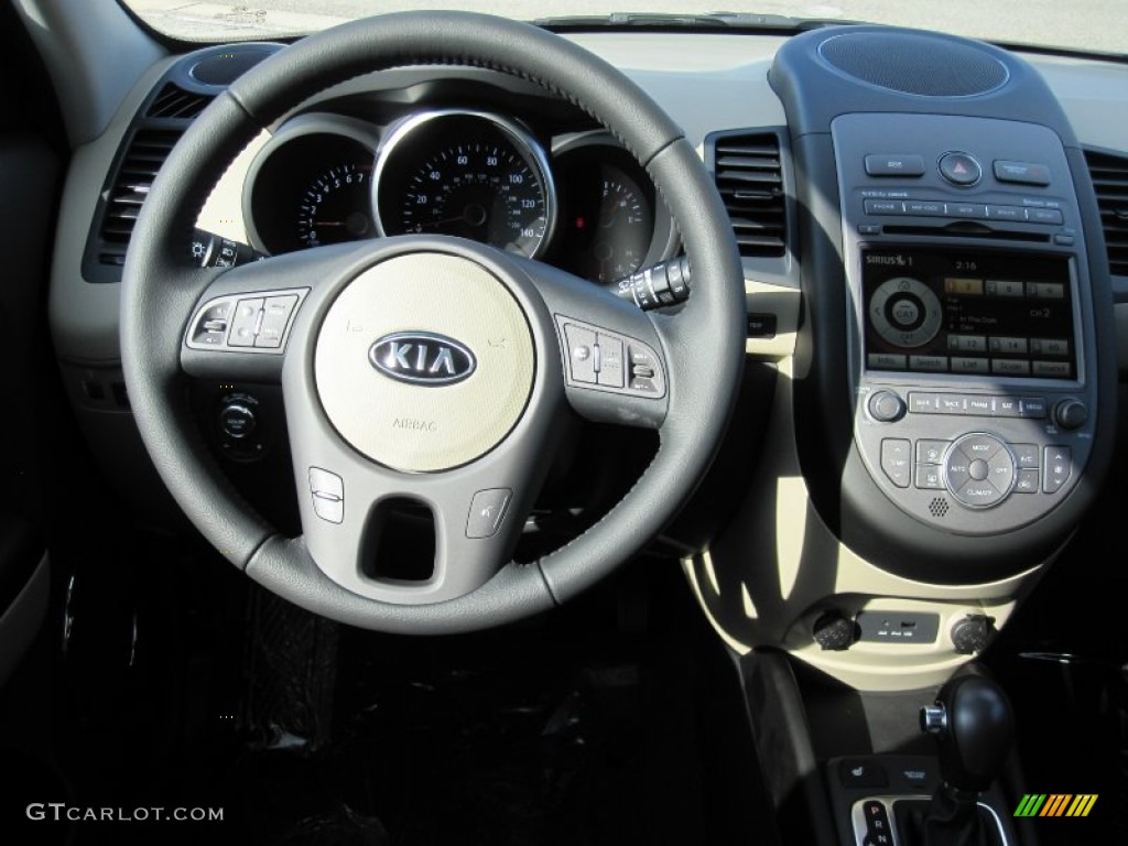 2012 Soul ! - Moss Green / Sand/Black Leather photo #8