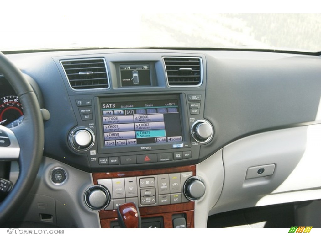 2012 Toyota Highlander Limited 4WD Controls Photo #55699495