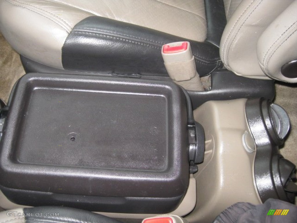 2004 Aztek AWD - Summit White / Dark Taupe photo #28