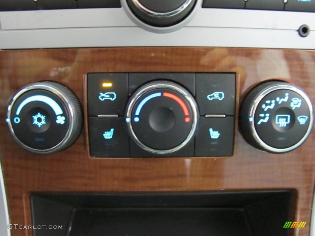 2009 Chevrolet Equinox LT Controls Photo #55699969