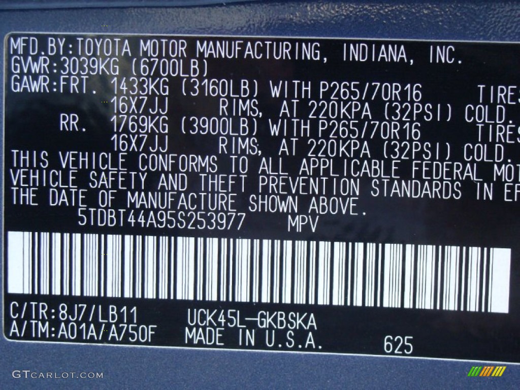 2005 Sequoia SR5 4WD - Blue Steel Metallic / Light Charcoal photo #16