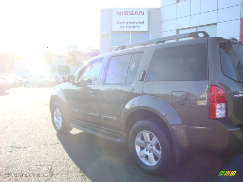 2008 Pathfinder SE 4x4 - Mocha / Cafe Latte photo #4