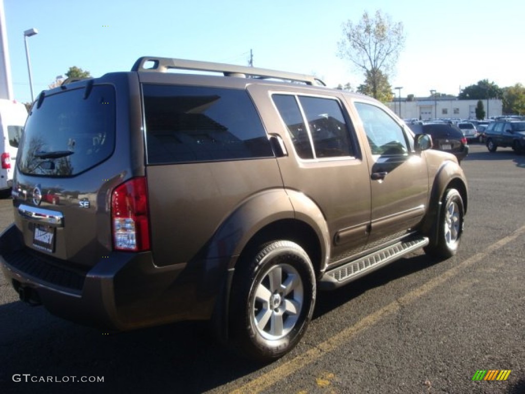 2008 Pathfinder SE 4x4 - Mocha / Cafe Latte photo #9