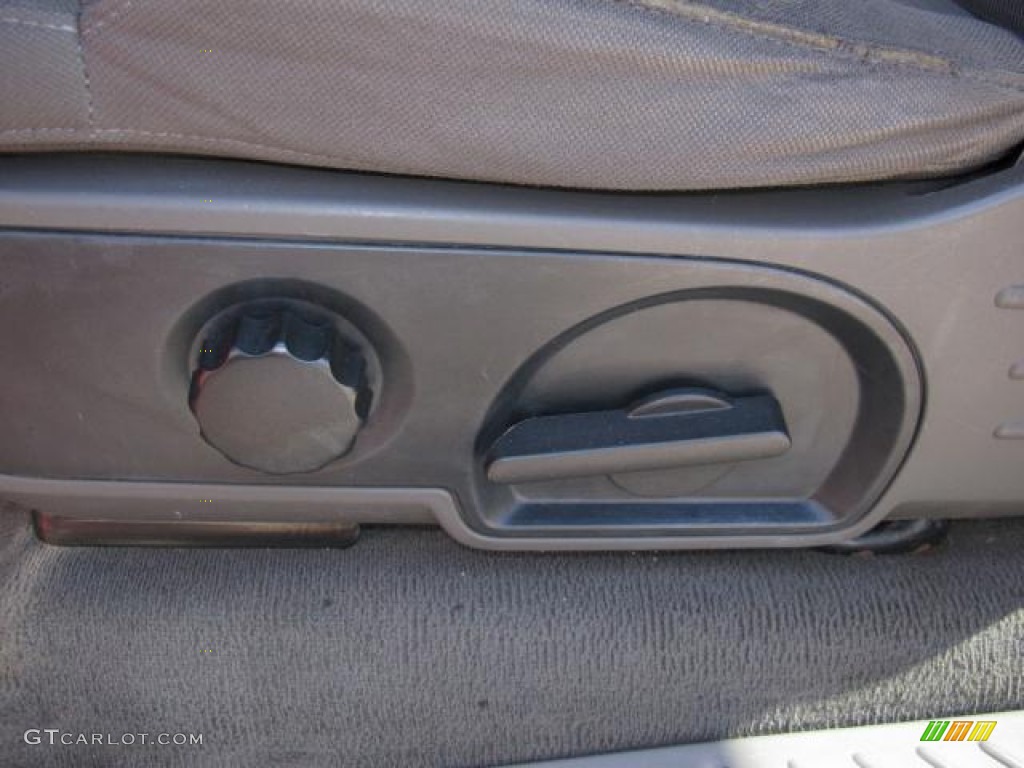 2004 F150 XLT SuperCab - Bright Red / Tan photo #16