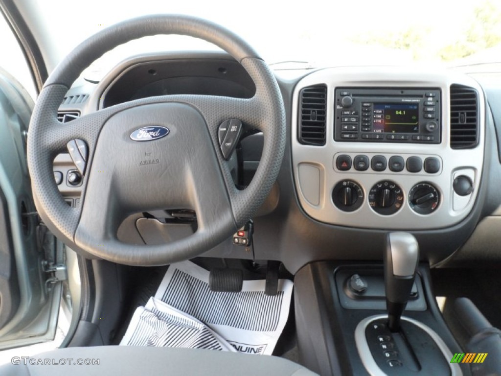 2005 Ford Escape Hybrid Dashboard Photos