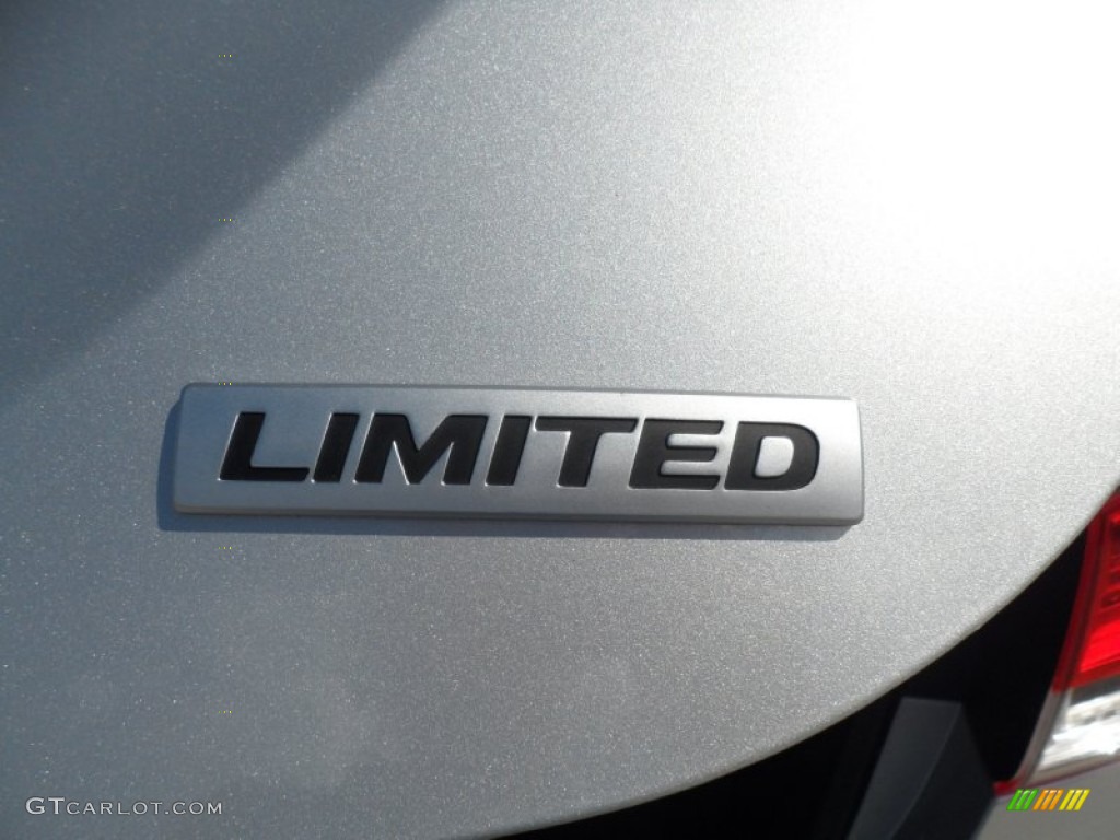 2012 Hyundai Elantra Limited Marks and Logos Photo #55708391
