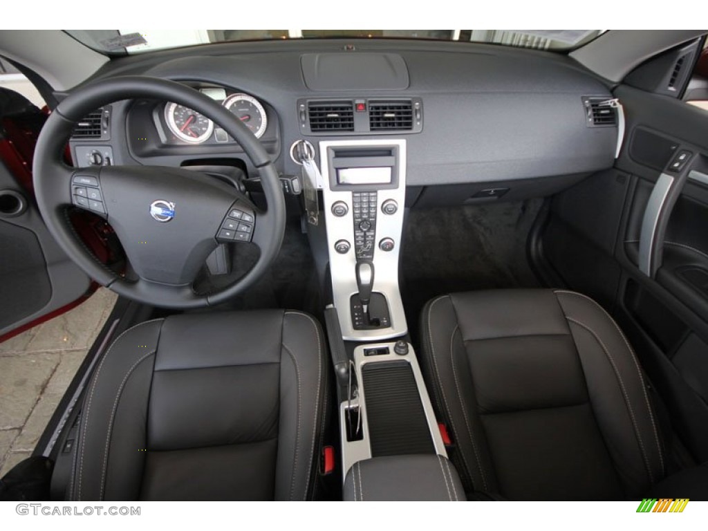 2012 C70 T5 - Flamenco Red Metallic / Off Black photo #15